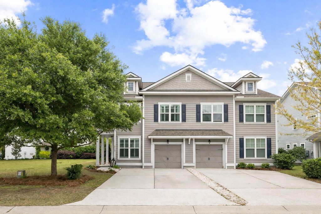 Photo of 2110 Oyster Reef Lane, Mount Pleasant, SC 29466 (MLS # 26010311)