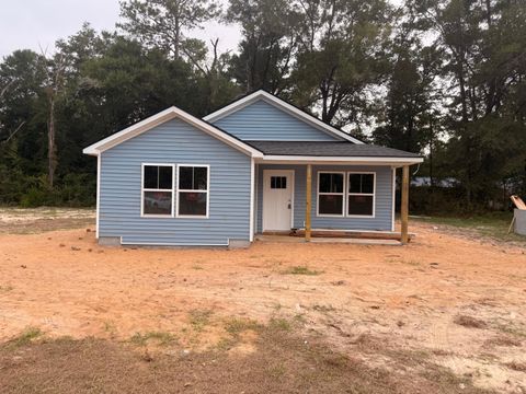 Photo of 913 N Lemacks Street, Walterboro, SC 29488 (MLS # 25026970)