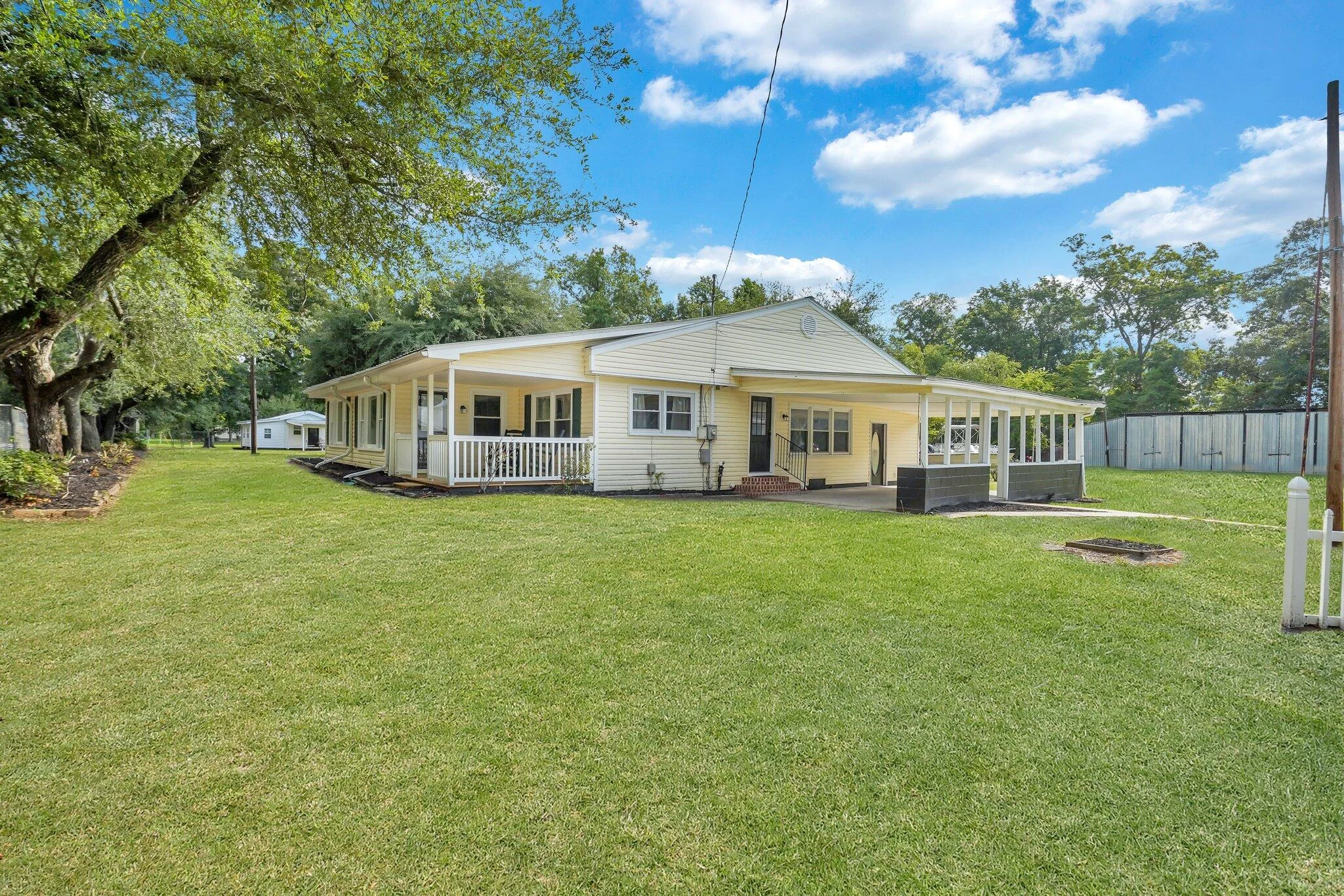 10841 Hwy 260 Unit 1 & 2