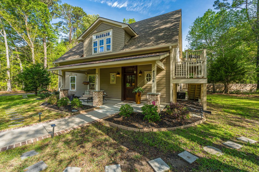 Photo of 7011 Crest Court, Johns Island, SC 29455 (MLS # 26009817)
