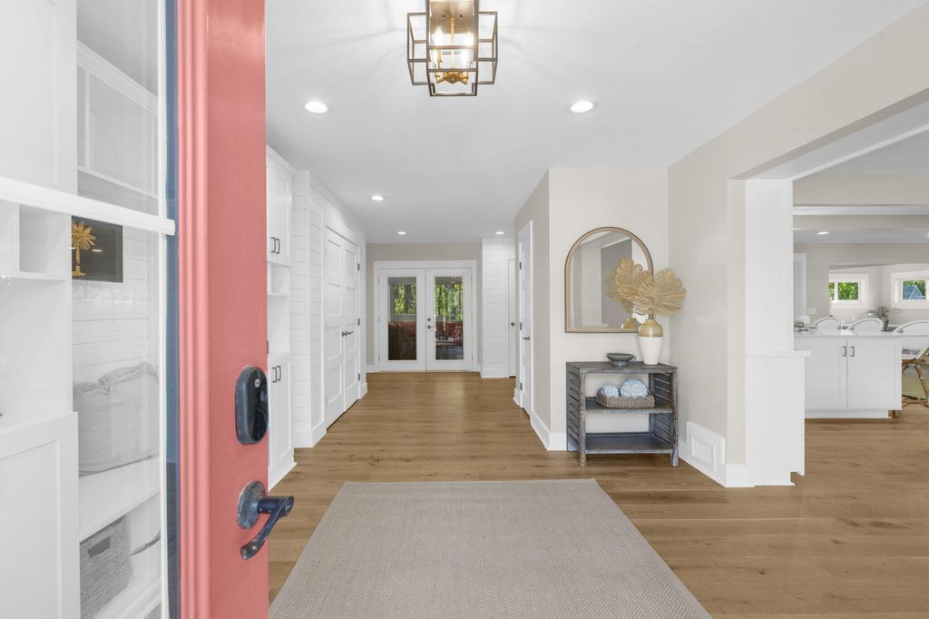 Photo of 978 Law Lane, Mount Pleasant, SC 29464 (MLS # 26010224)