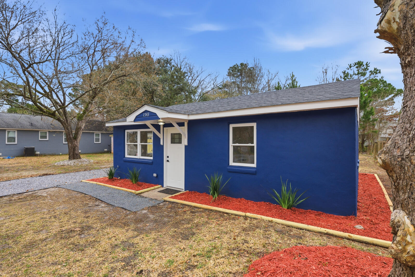 1543 Evergreen Street