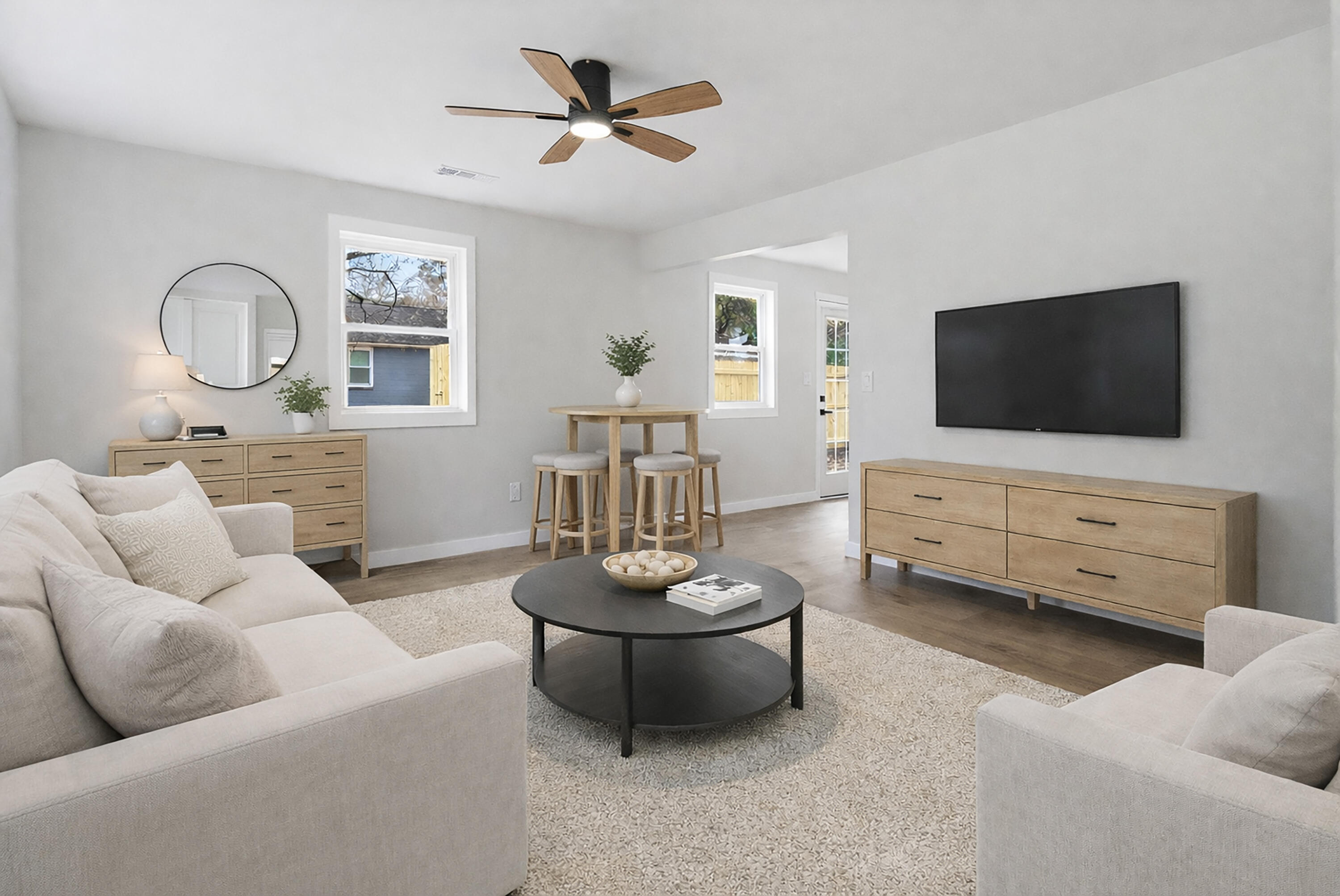 1543 Evergreen Street