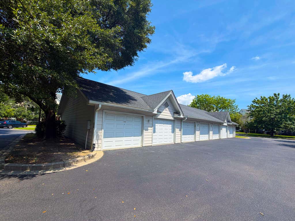 Photo of 45 Sycamore Avenue #Apt 724, Charleston, SC 29407 (MLS # 26023496)