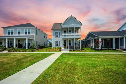 Photo of 203 Symphony Avenue, Summerville, SC 29486 (MLS # 25027334)