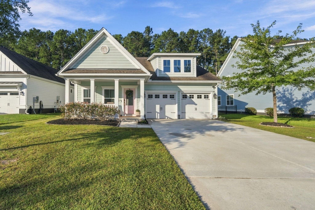 Photo of 217 Calm Water Way, Summerville, SC 29486 (MLS # 26028799)