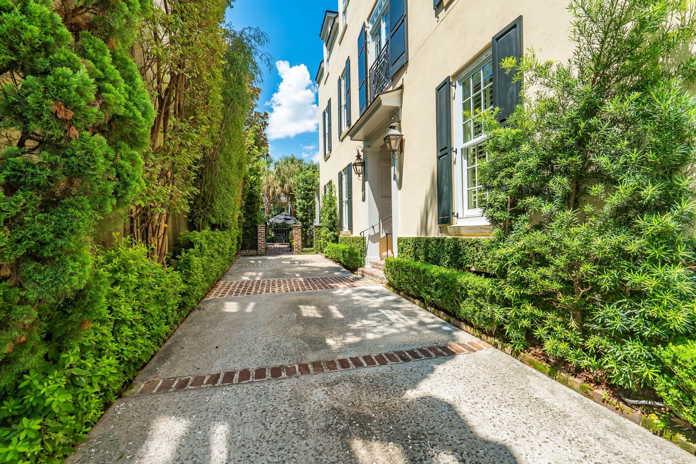 44 Wentworth Street