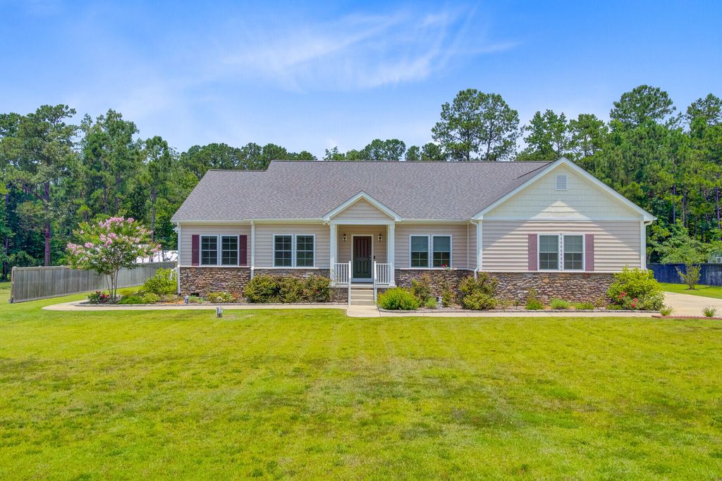 Photo of 708 Tierra Loop, Summerville, SC 29483 (MLS # 25017802)