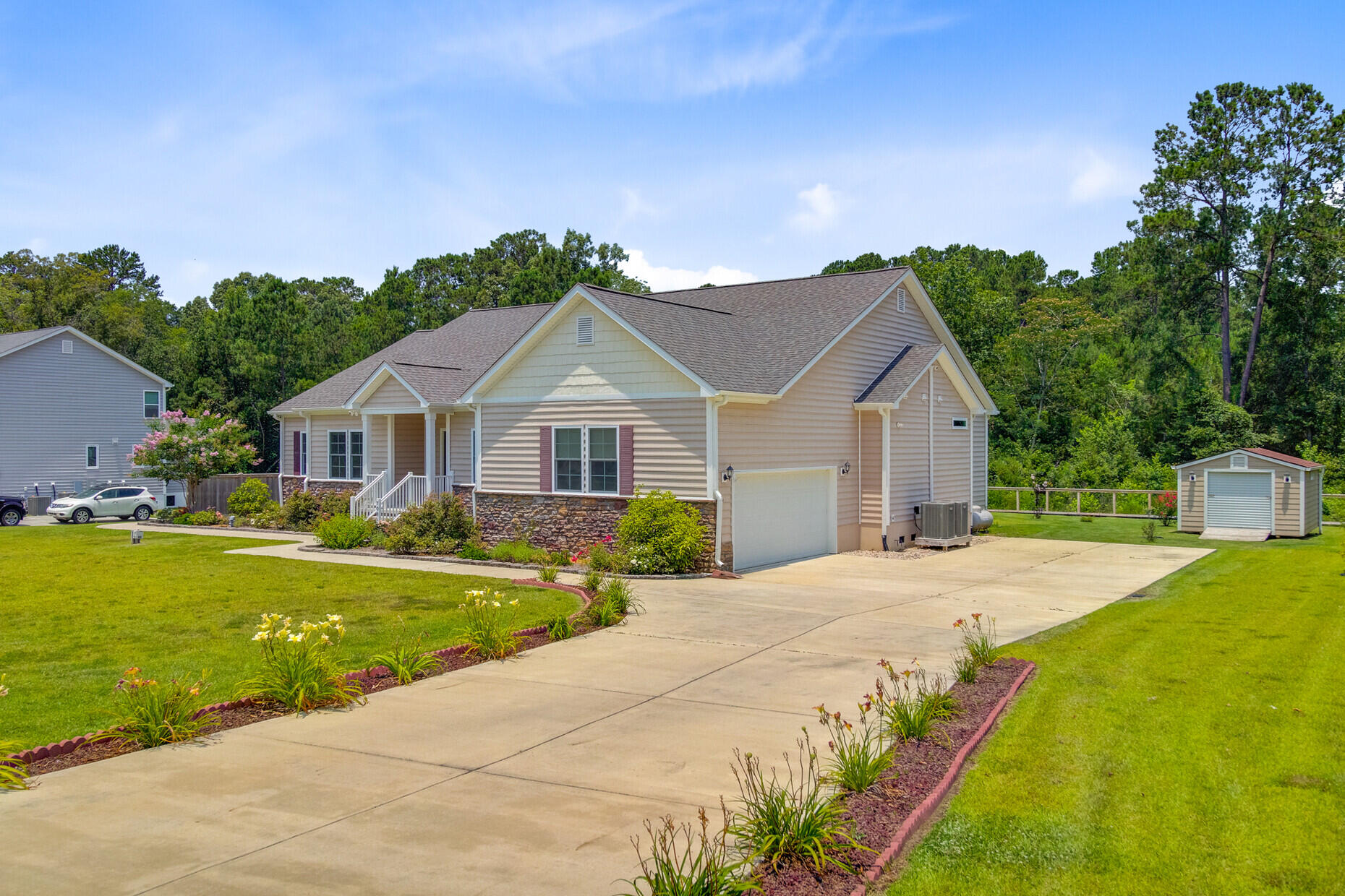 708 Tierra Loop