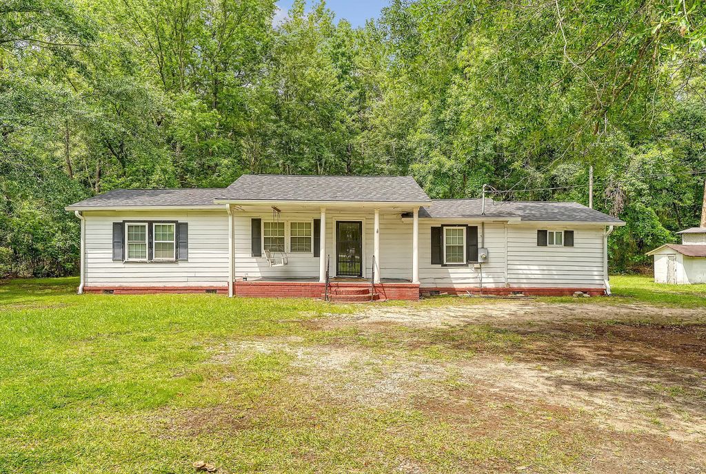 Photo of 2202 Sc-61, Ridgeville, SC 29472 (MLS # 26012165)