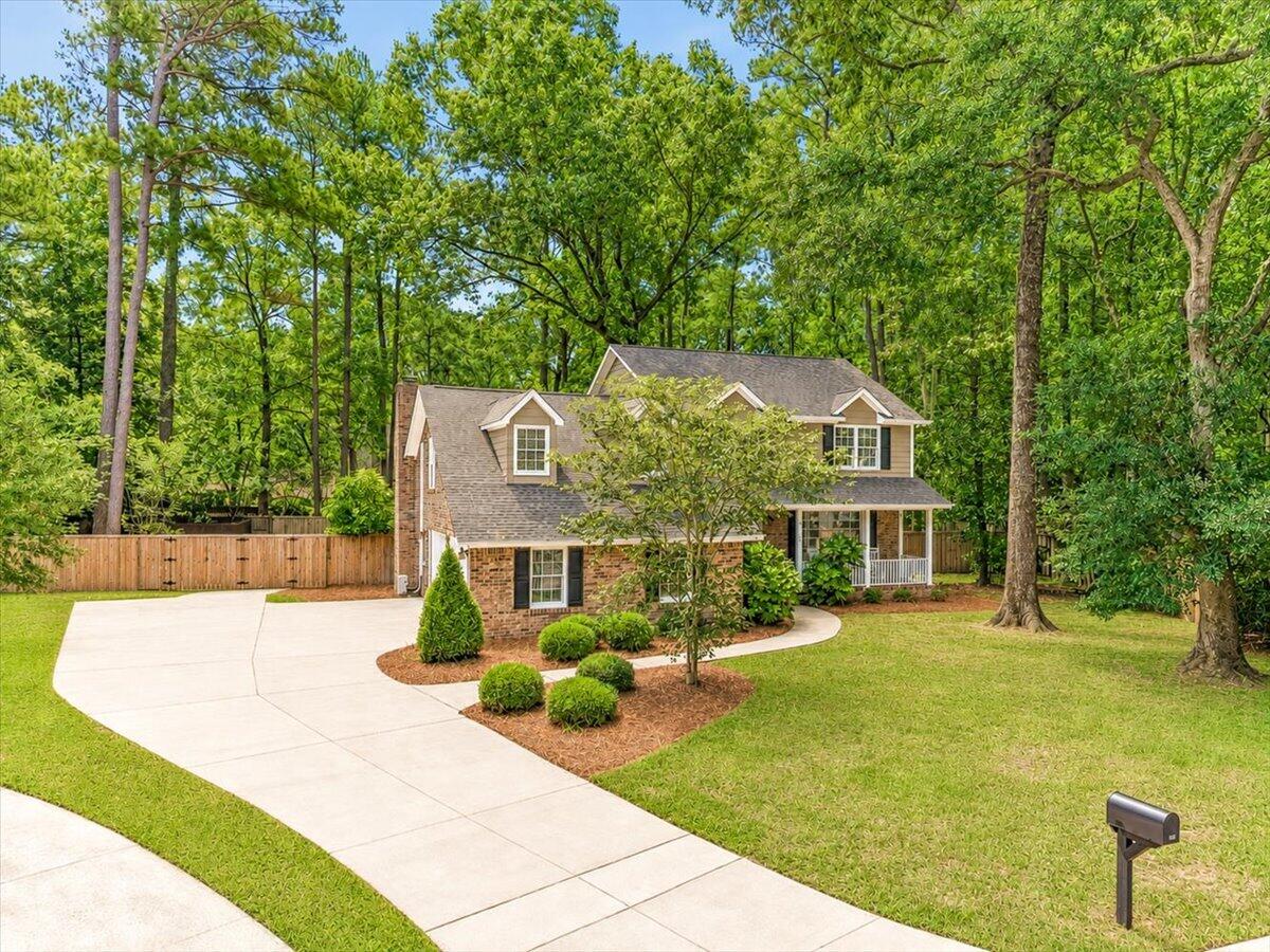 102 Laurens Court