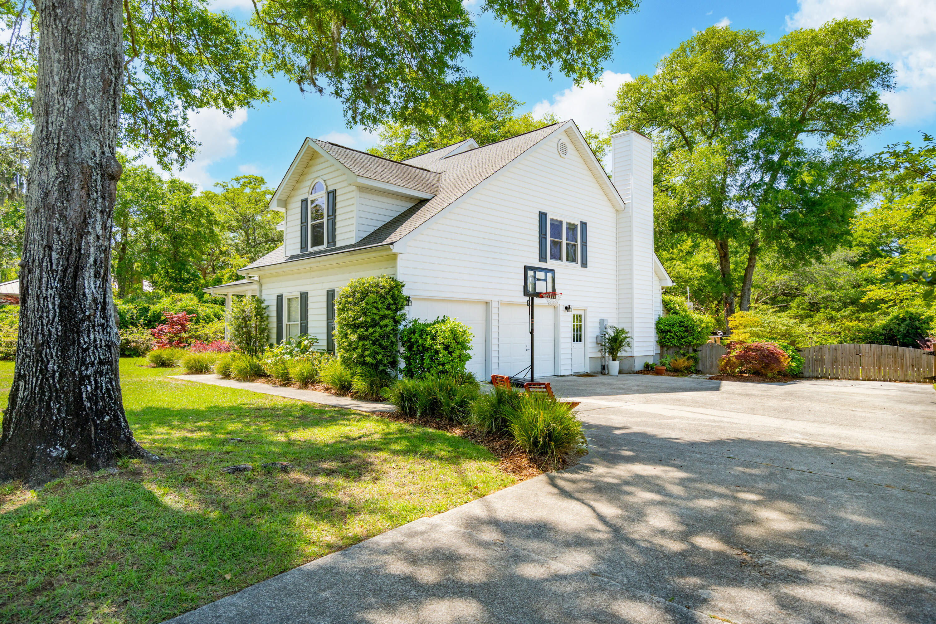 679 Clearview Drive