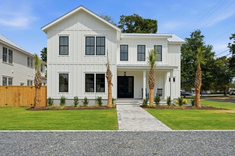 Photo of 6 Vincent Drive, Mount Pleasant, SC 29464 (MLS # 26017464)