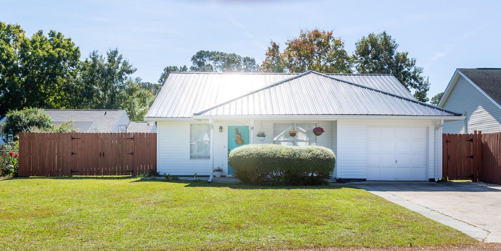 Photo of 110 Eaton Way, Summerville, SC 29486 (MLS # 25028866)
