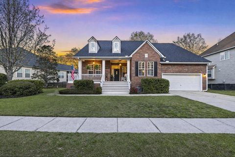 Photo of 1617 William Hapton Way, Mount Pleasant, SC 29466 (MLS # 26007779)