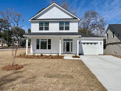 A home in North Charleston