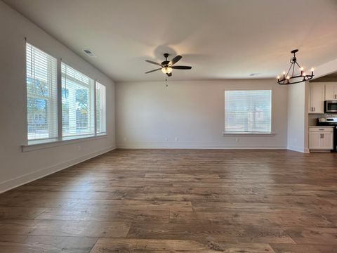 A home in North Charleston