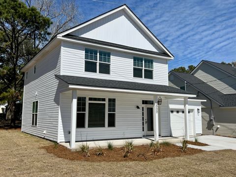 A home in North Charleston