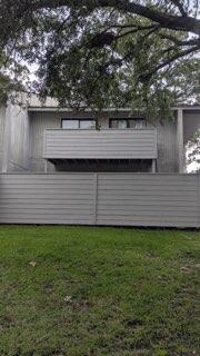 806 Greenmeadow Drive