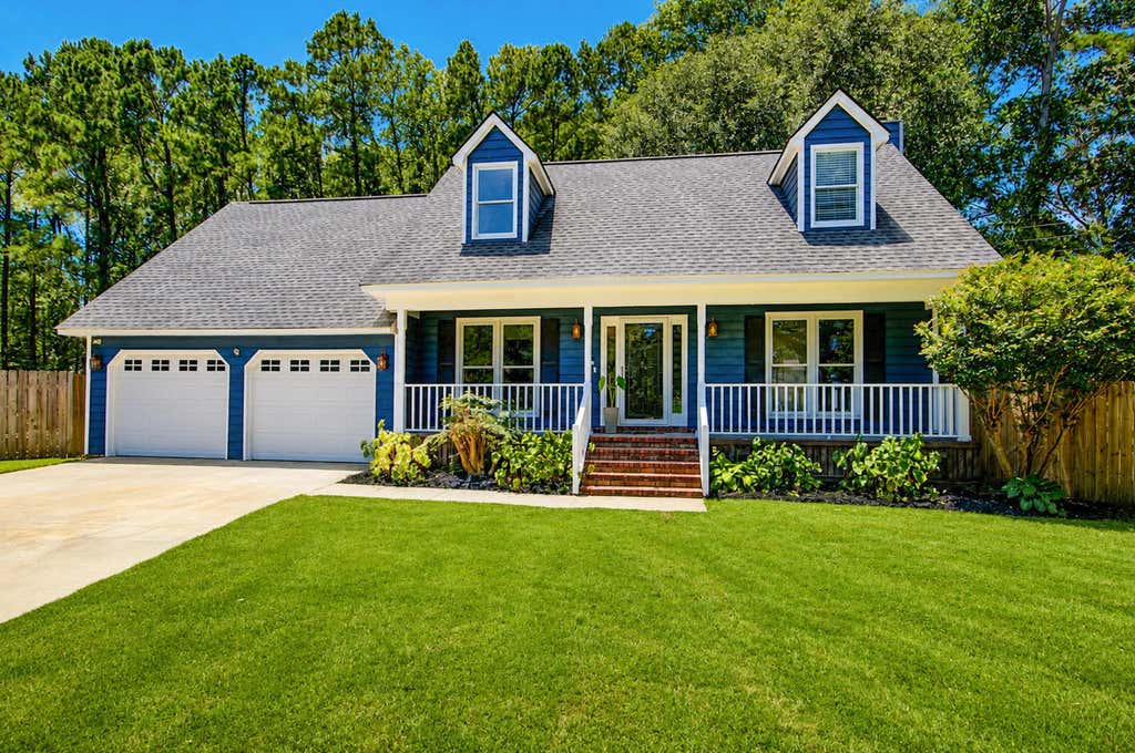 Photo of 228 Knightsbridge Drive, Charleston, SC 29418 (MLS # 26018263)