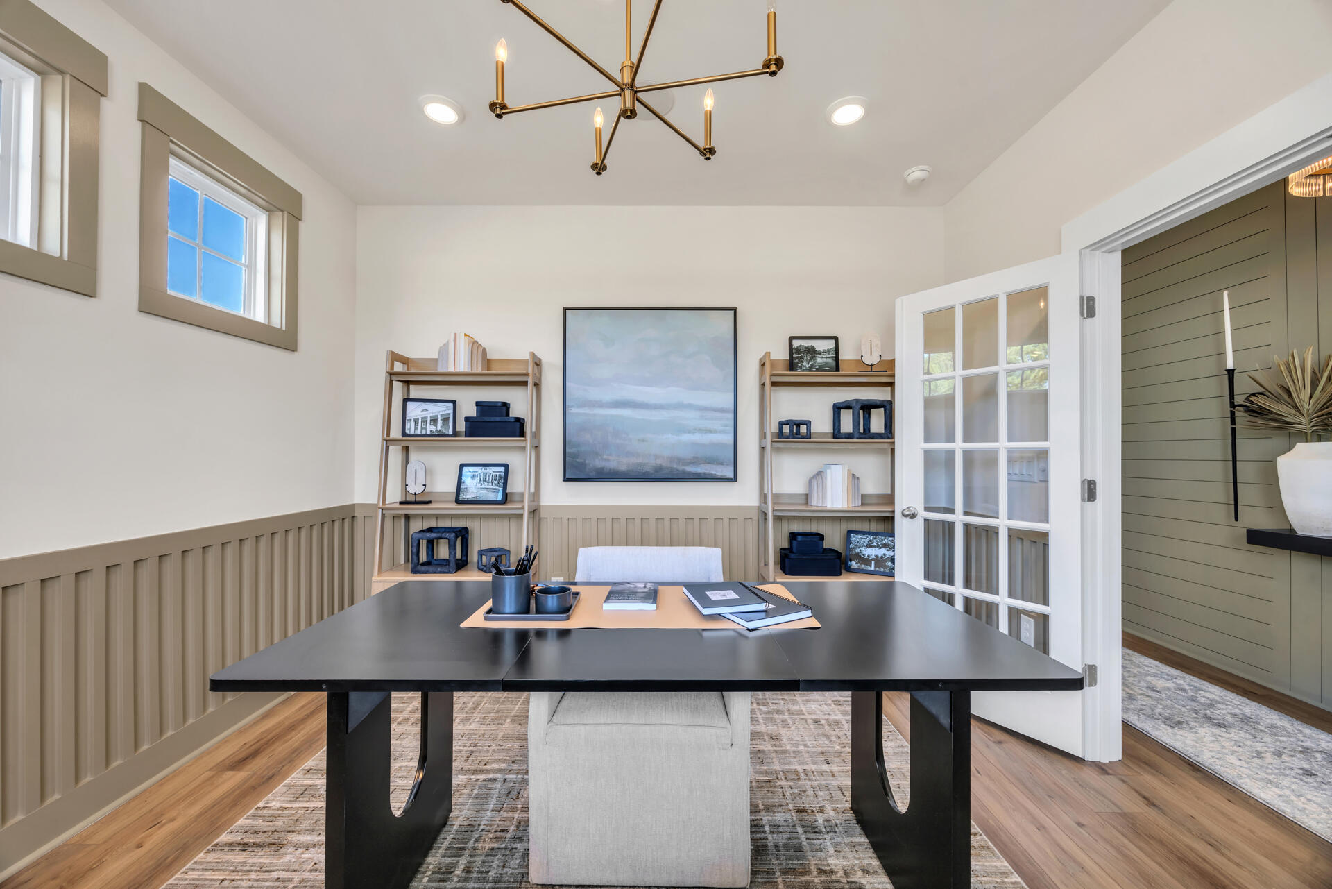 295 W Coleman Boulevard