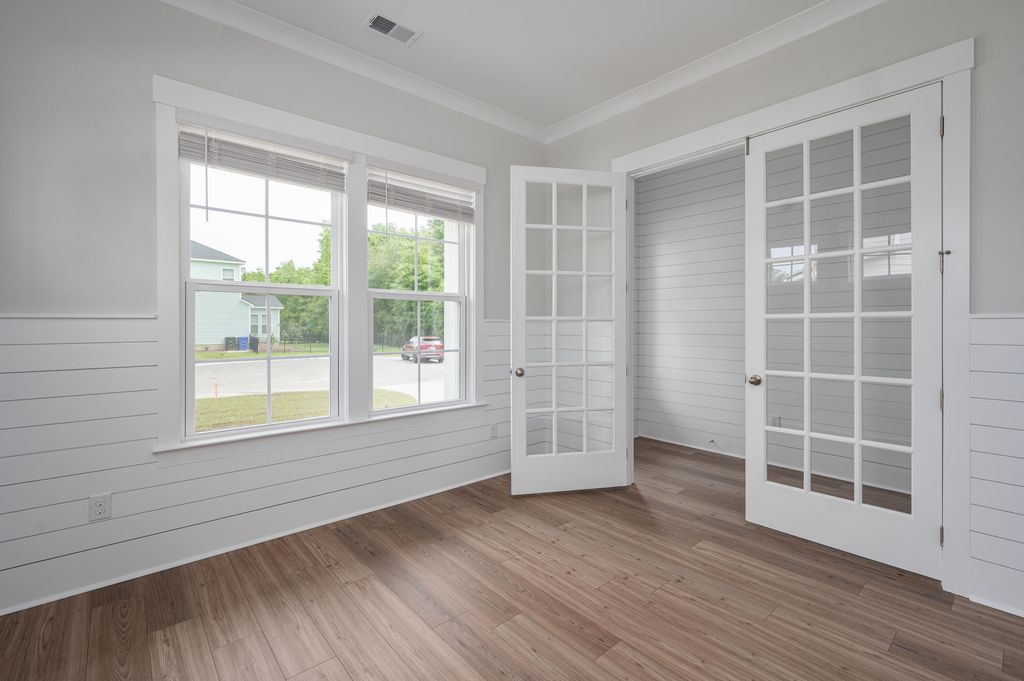 Photo of 295 W Coleman Boulevard, Mount Pleasant, SC 29464 (MLS # 26012649)