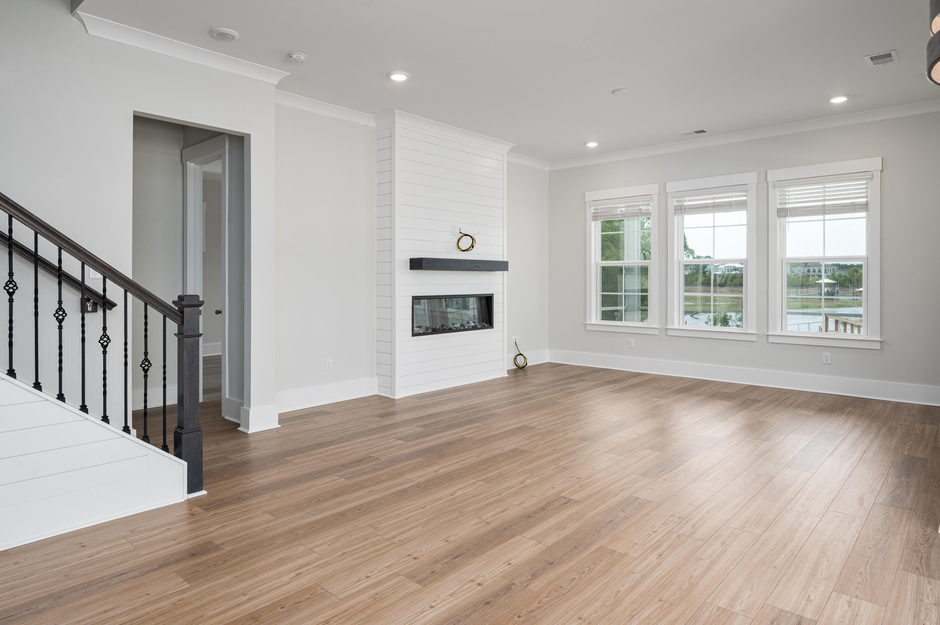 295 W Coleman Boulevard