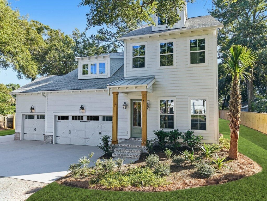 Photo of 295 W Coleman Boulevard, Mount Pleasant, SC 29464 (MLS # 26012649)