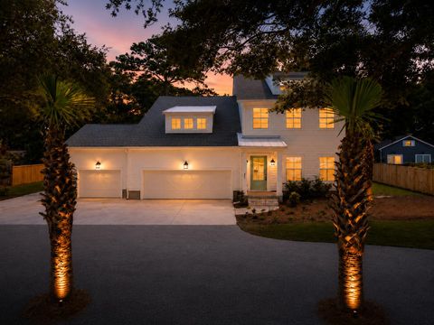 Photo of 295 W Coleman Boulevard, Mount Pleasant, SC 29464 (MLS # 26012649)