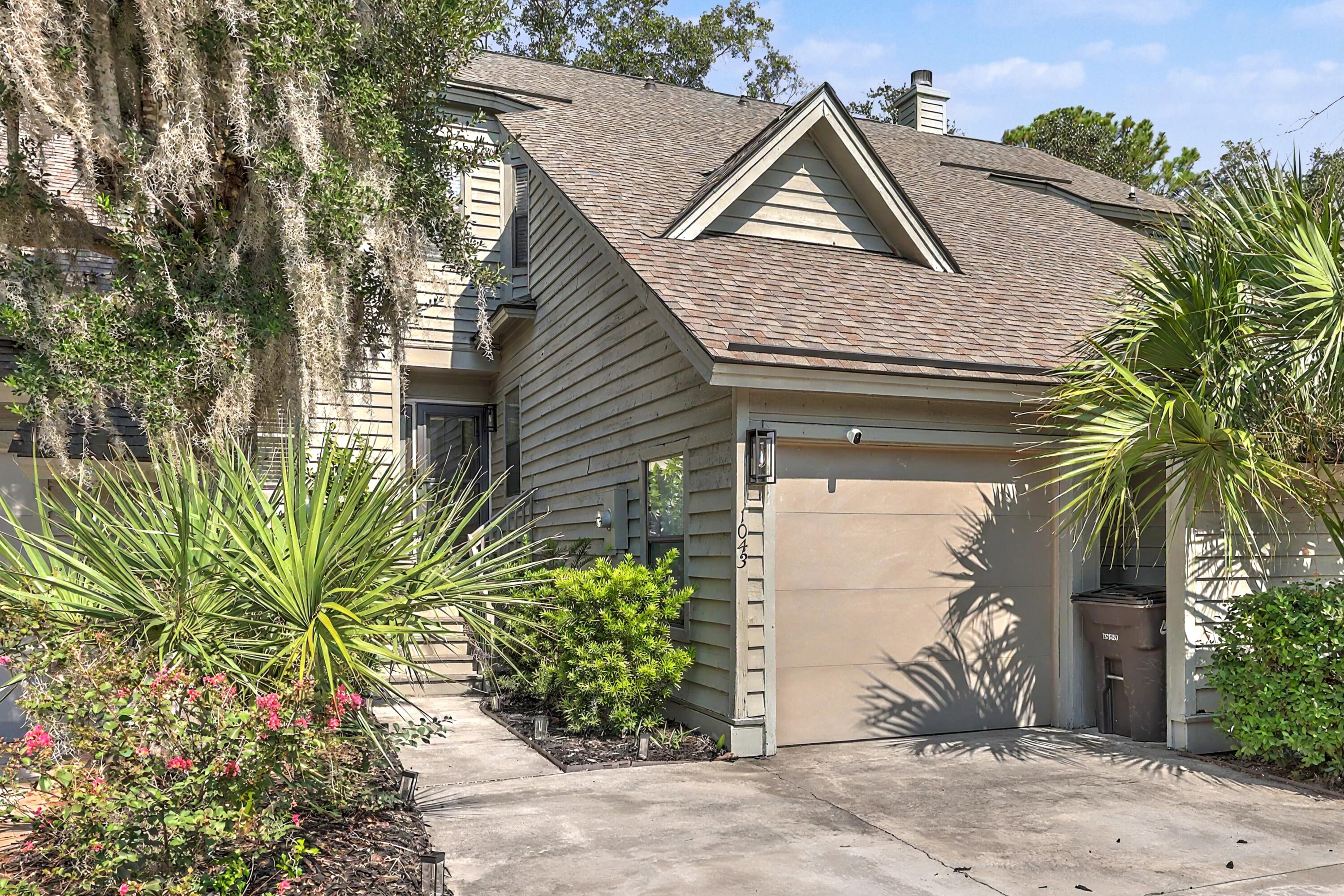 1043 Marsh Court Lane