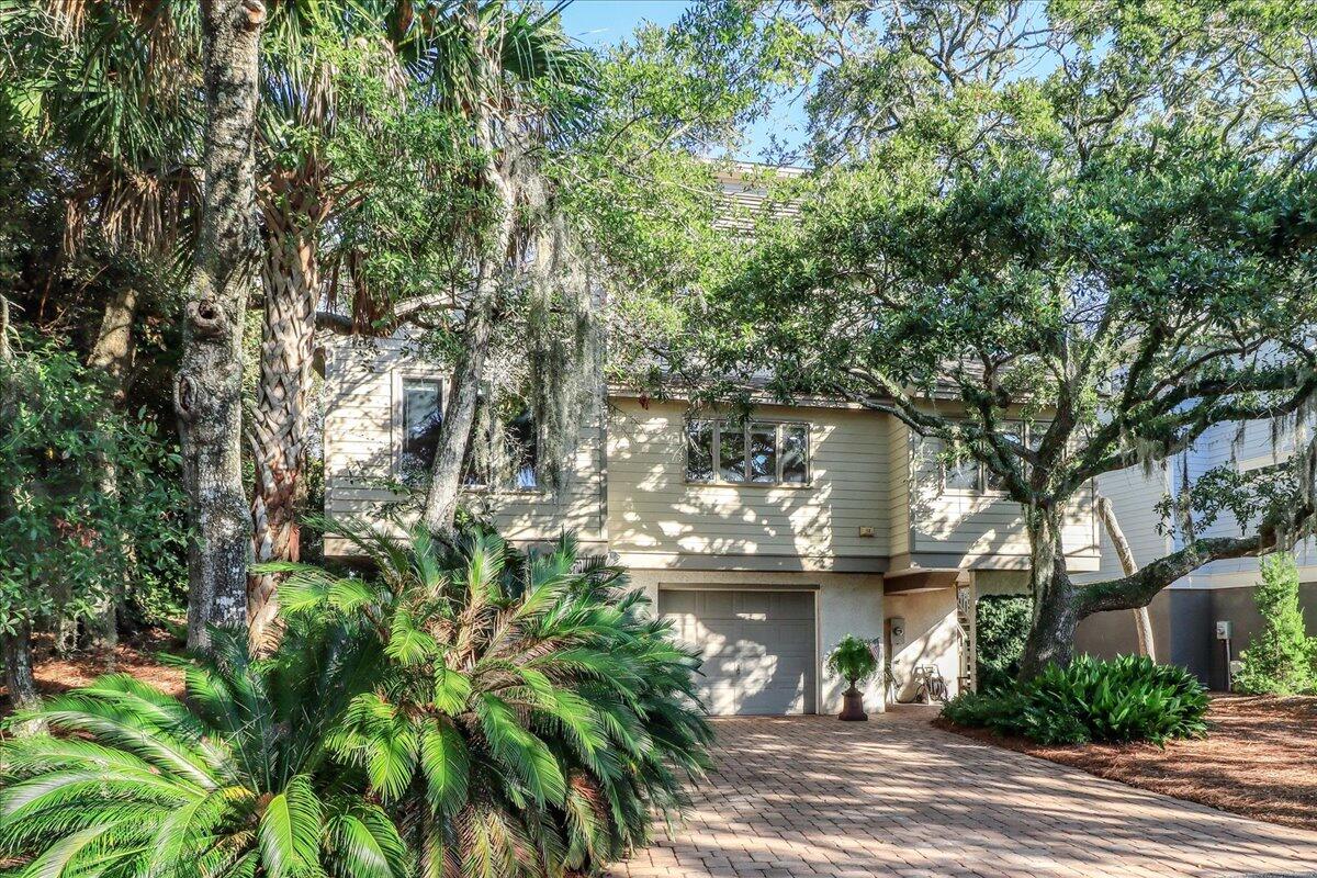12 Marsh Island Lane