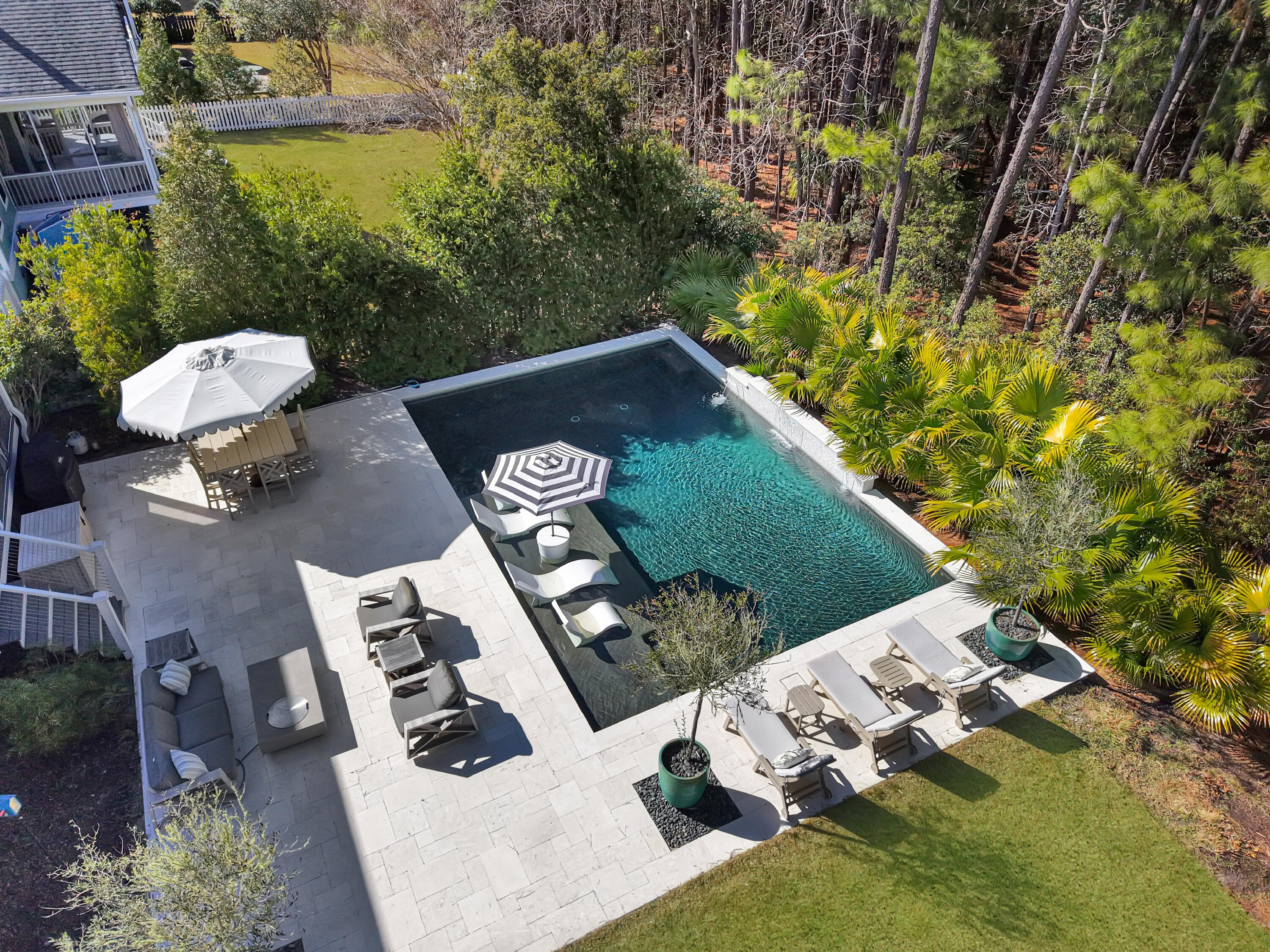 2614 River Bluff Lane