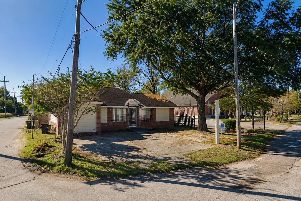 Photo of 3313 Meeting Street Street, North Charleston, SC 29405 (MLS # 26026493)