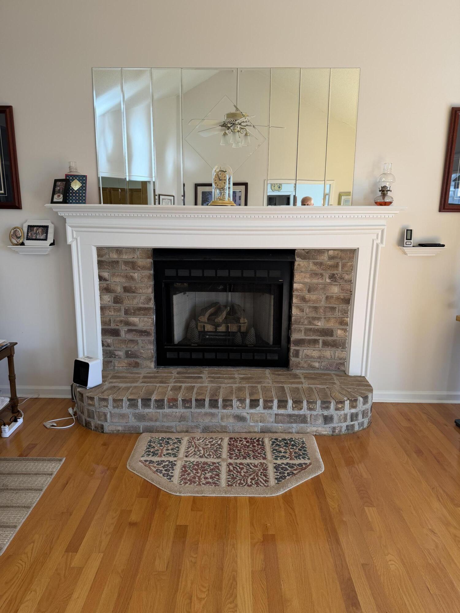 1813 Clark Hills Circle