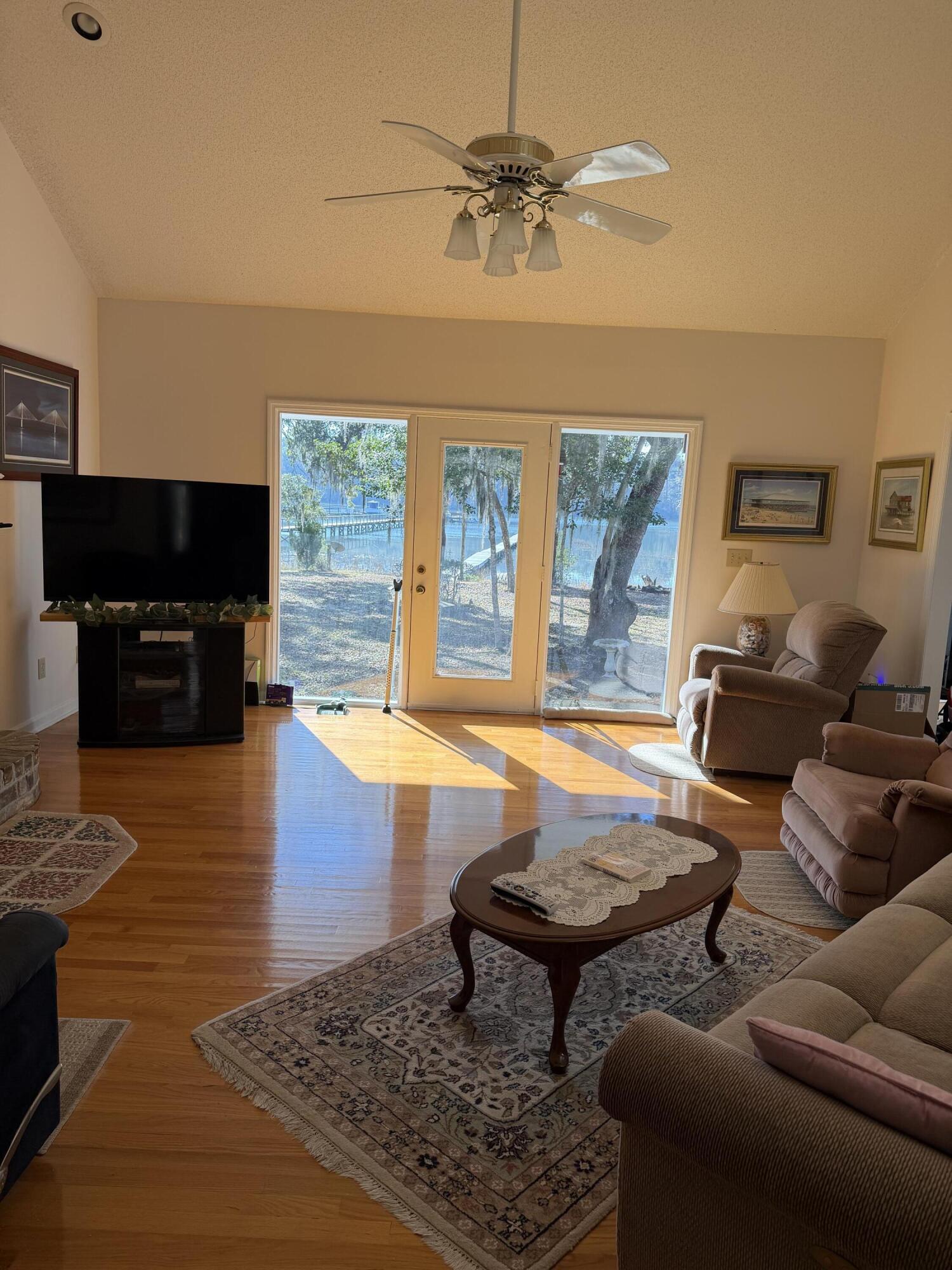 1813 Clark Hills Circle