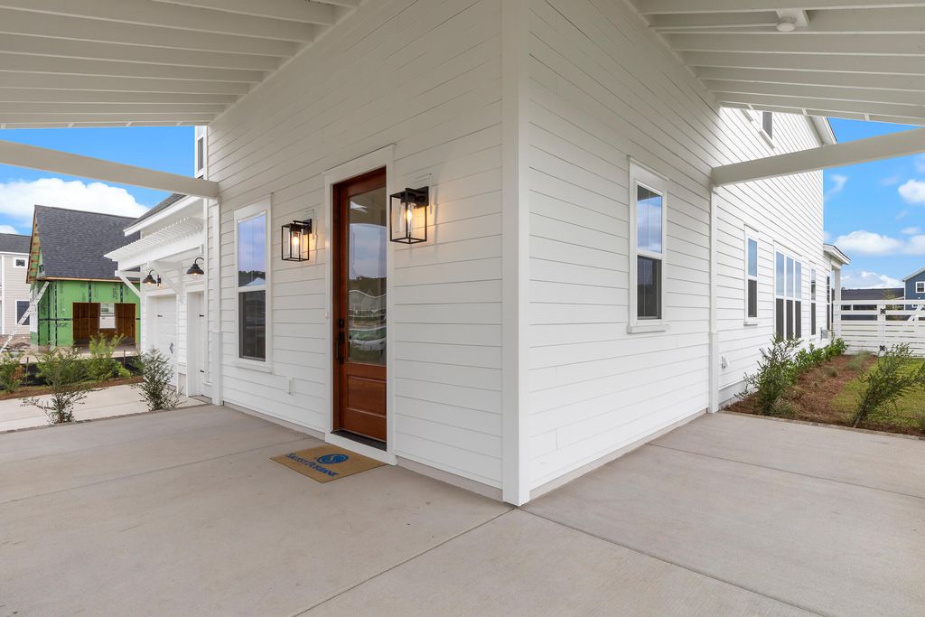 Photo of 624 June Berry Drive, Summerville, SC 29486 (MLS # 26010676)