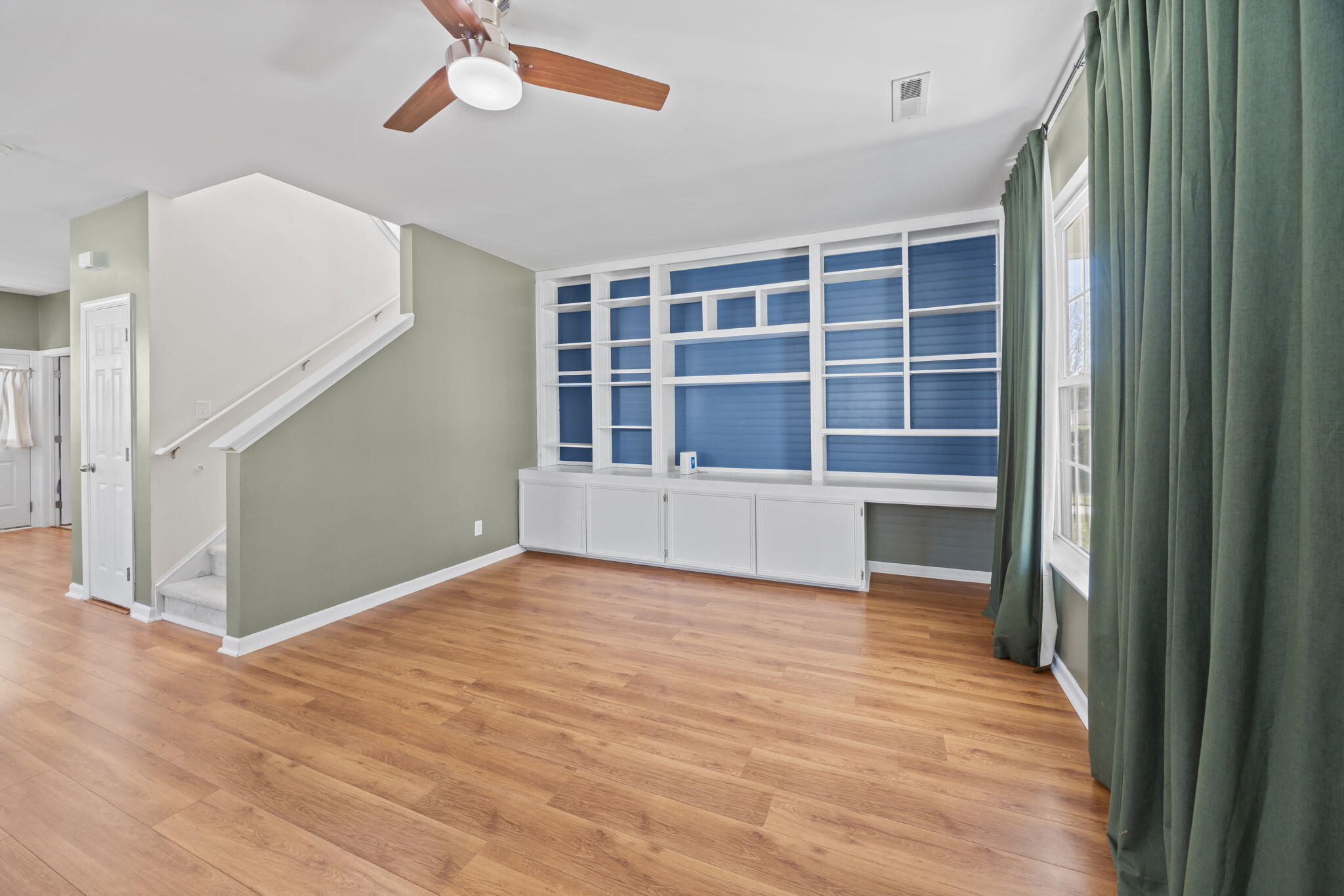 8950 Planters Row Lane