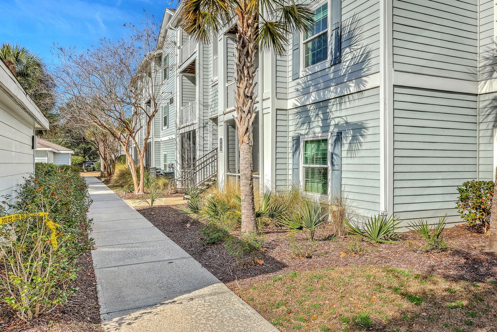 Photo of 1300 Park West Boulevard #803, Mount Pleasant, SC 29466 (MLS # 26001372)