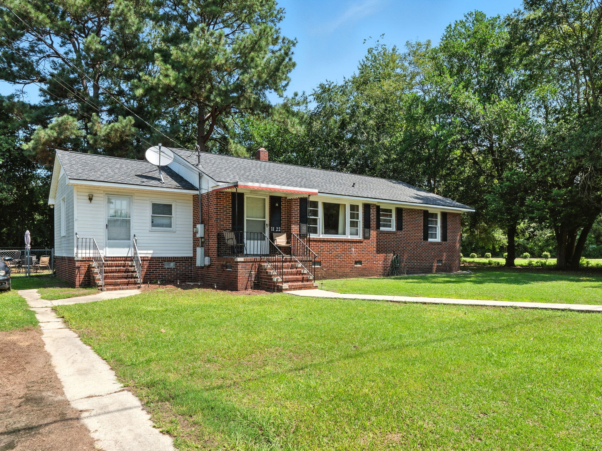 1122 Session Street