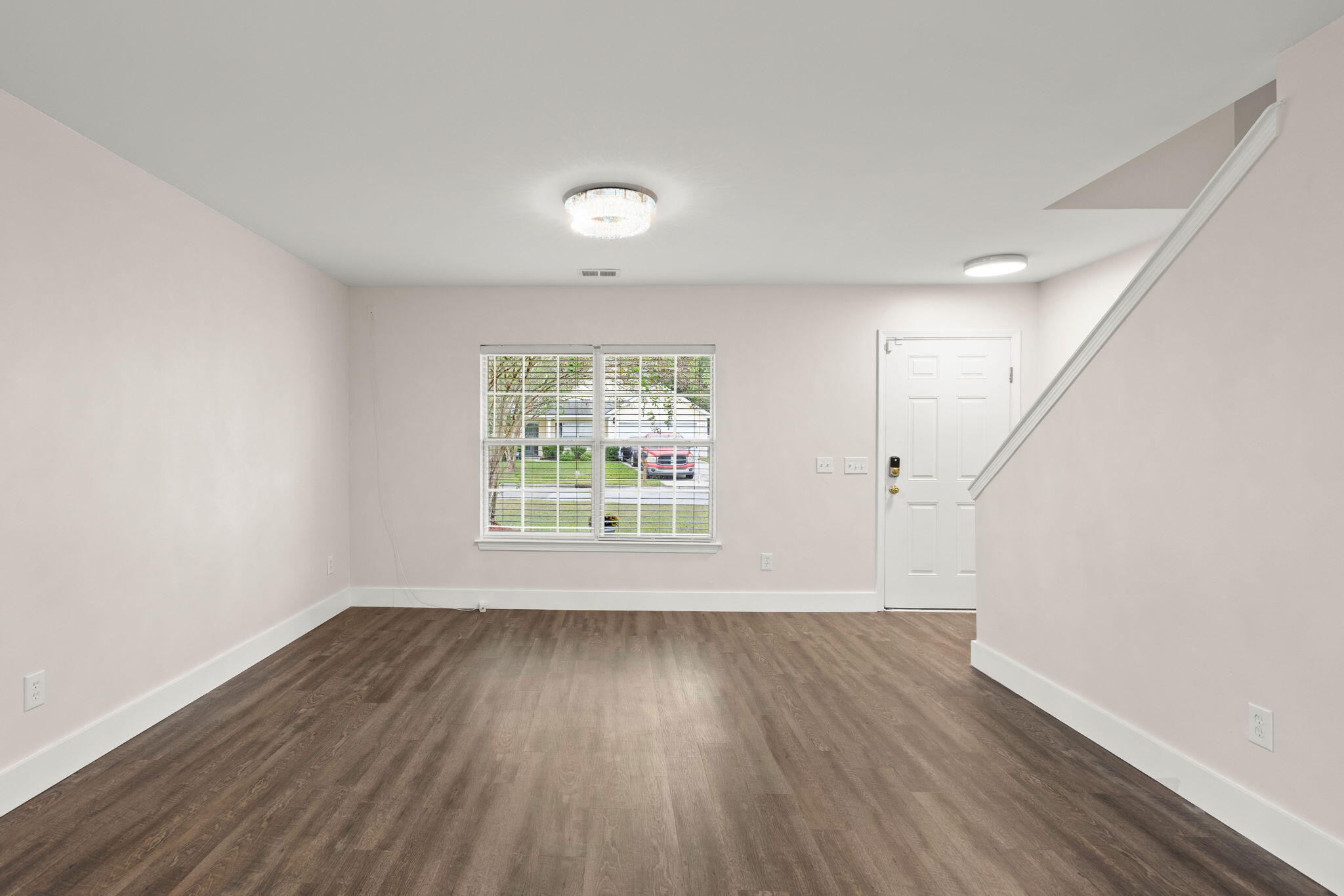 2033 Robin Wood Boulevard