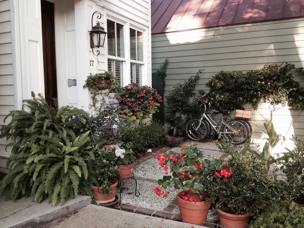 Photo of 17 West Street, Charleston, SC 29401 (MLS # 25032840)