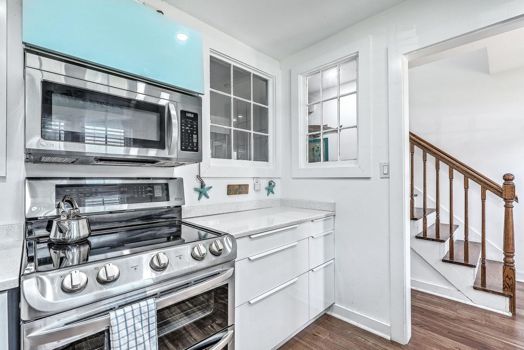 Photo of 952 Fowler Court #F, Mount Pleasant, SC 29464 (MLS # 25027972)