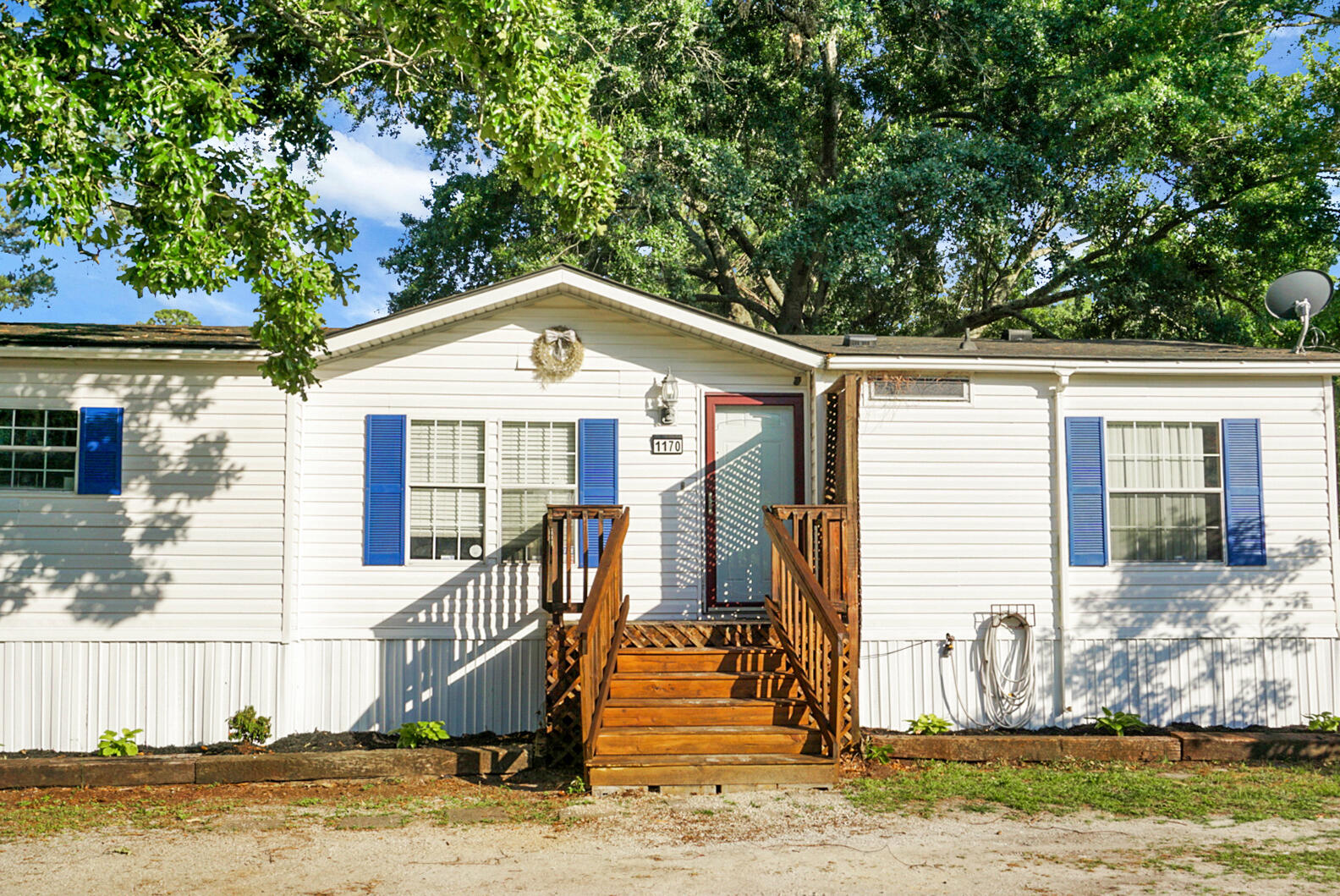 1170 Royle Road