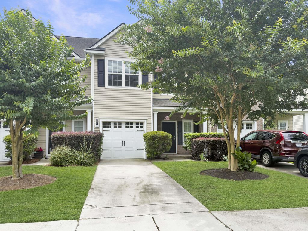 Photo of 1083 Bennington Drive, Charleston, SC 29492 (MLS # 26018081)