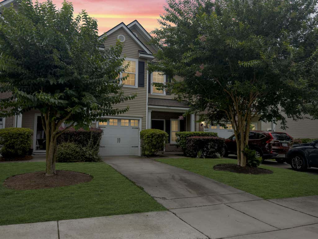 Photo of 1083 Bennington Drive, Charleston, SC 29492 (MLS # 26018081)