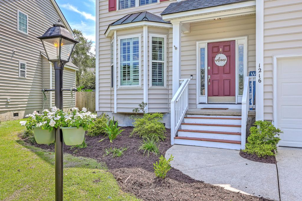 Photo of 1216 Knightbridge Lane, Mount Pleasant, SC 29466 (MLS # 25026833)