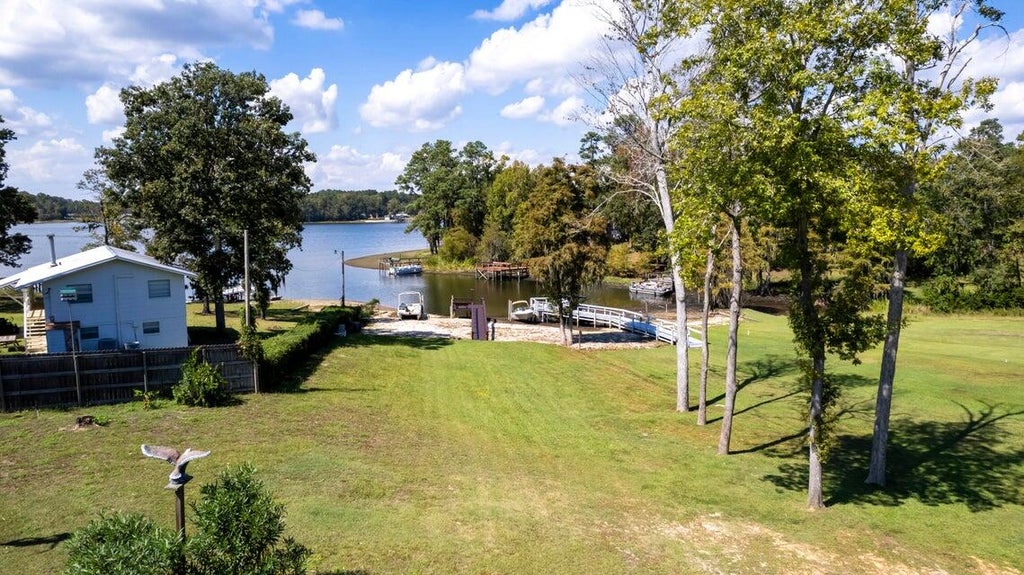 Photo of 1226 Lesesne Drive, Manning, SC 29102 (MLS # 26019558)