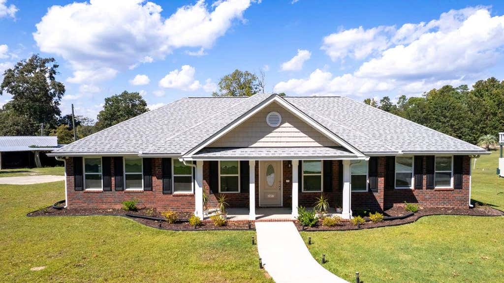 Photo of 1226 Lesesne Drive, Manning, SC 29102 (MLS # 26019558)