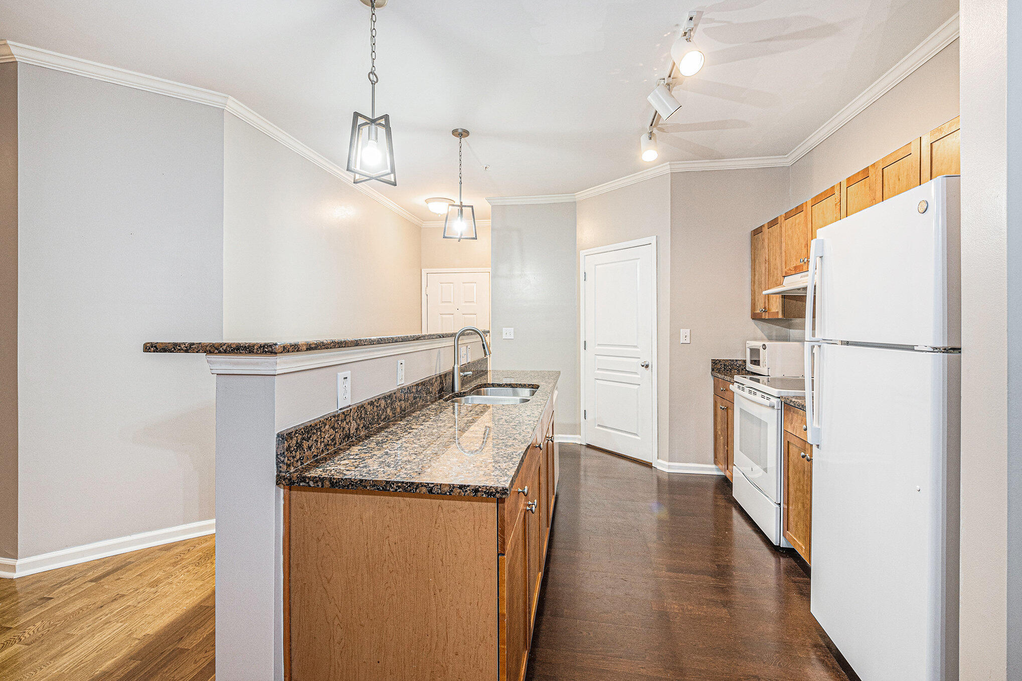 300 Bucksley Lane 102