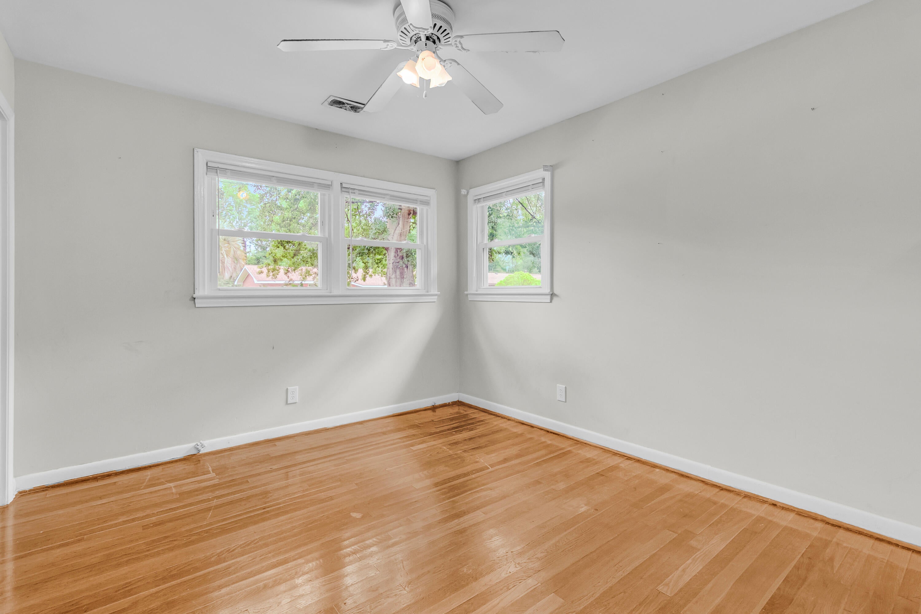 1221 Byron Road